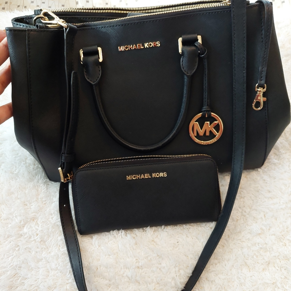 Michael Kors handbag with matching wallet. A set